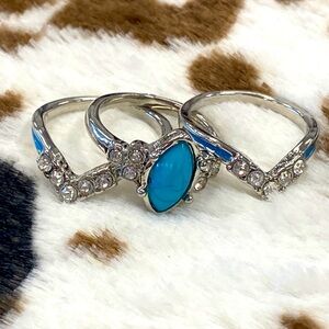 Set of 3 rings.
